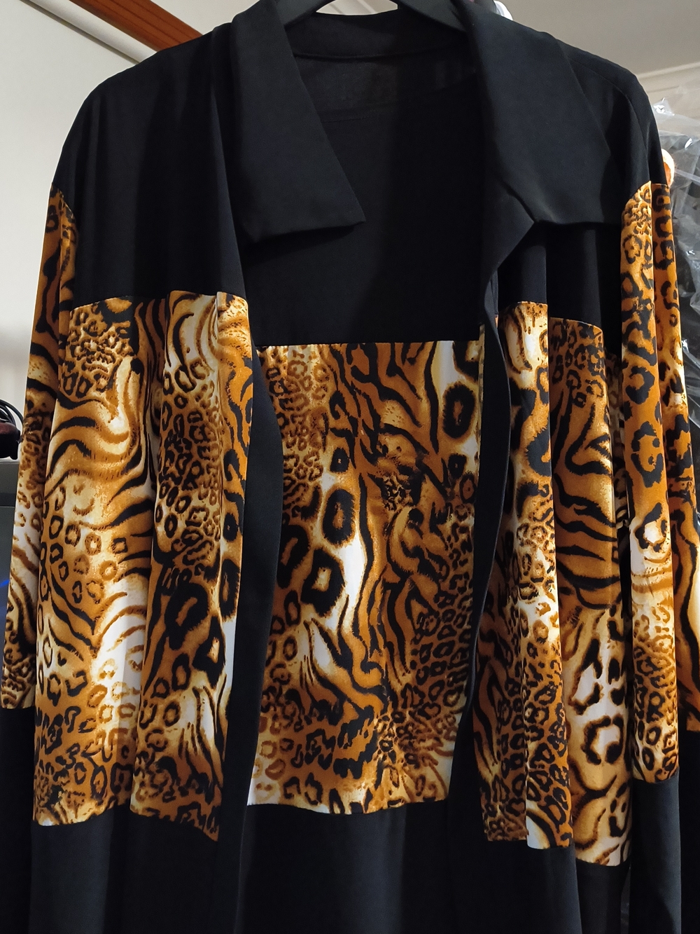 Amanda Paris London New York Animal Print Tank Top & Jacket.